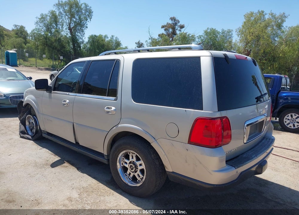 2006 LINCOLN NAVIGATOR LUXURY/ULTIMATE VIN: 5LMFU275X6LJ03695