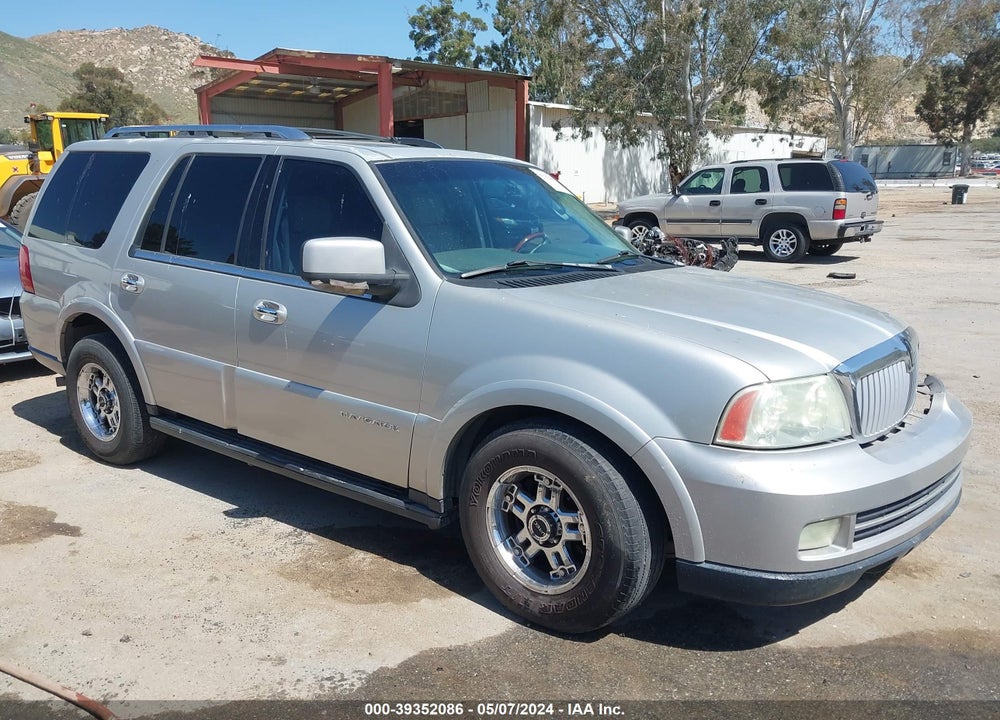 2006 LINCOLN NAVIGATOR LUXURY/ULTIMATE VIN: 5LMFU275X6LJ03695