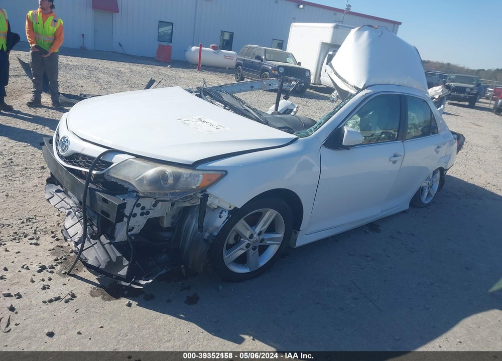 2012 TOYOTA CAMRY SE VIN: 4T1BF1FK8CU158083