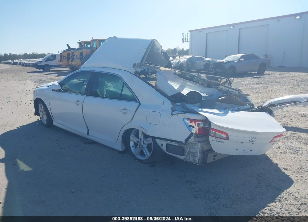2012 TOYOTA CAMRY SE VIN: 4T1BF1FK8CU158083