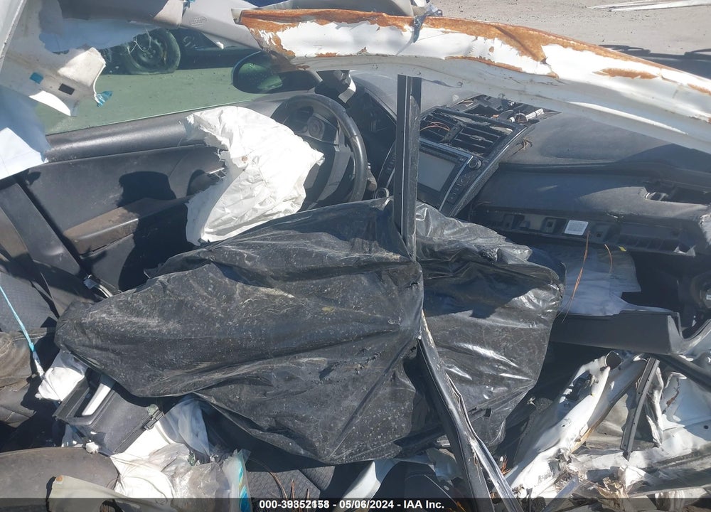 2012 TOYOTA CAMRY SE VIN: 4T1BF1FK8CU158083