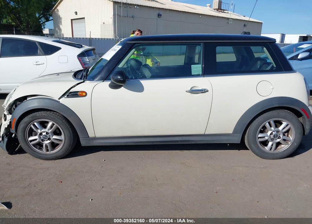 2012 MINI COOPER VIN: WMWSU3C5XCT261349