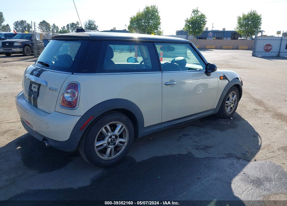 2012 MINI COOPER VIN: WMWSU3C5XCT261349