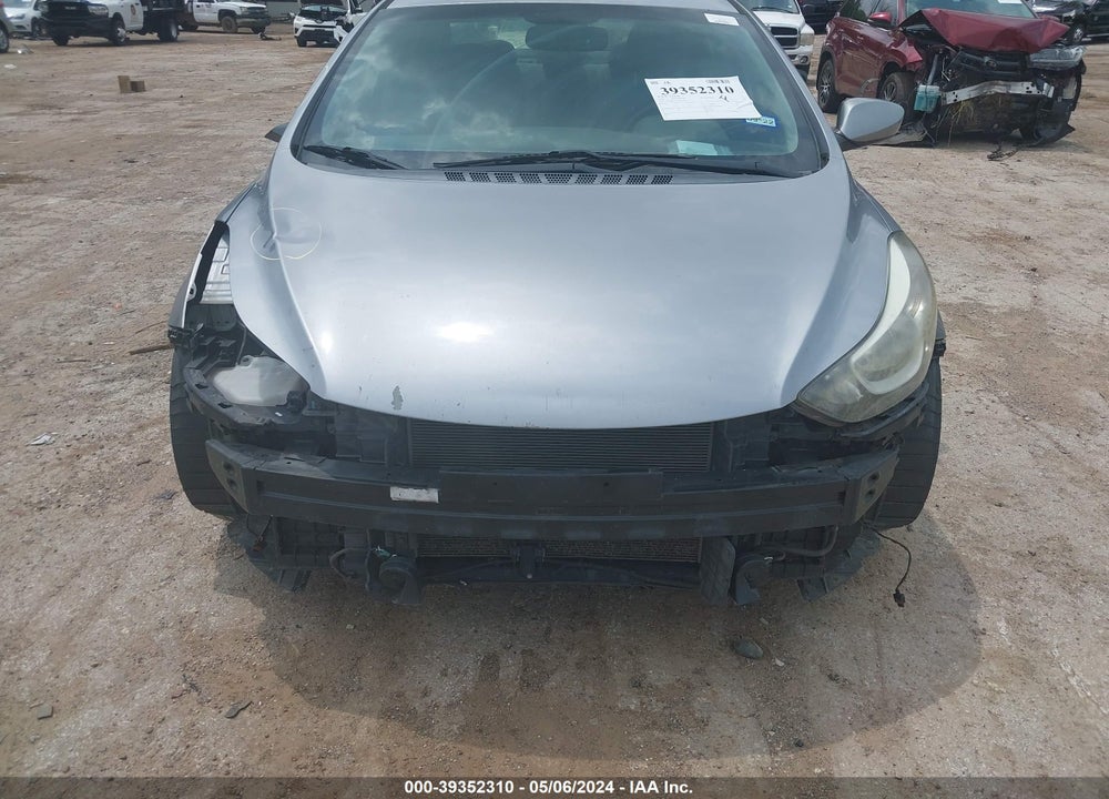 2016 HYUNDAI ELANTRA SE VIN: 5NPDH4AE6GH713266