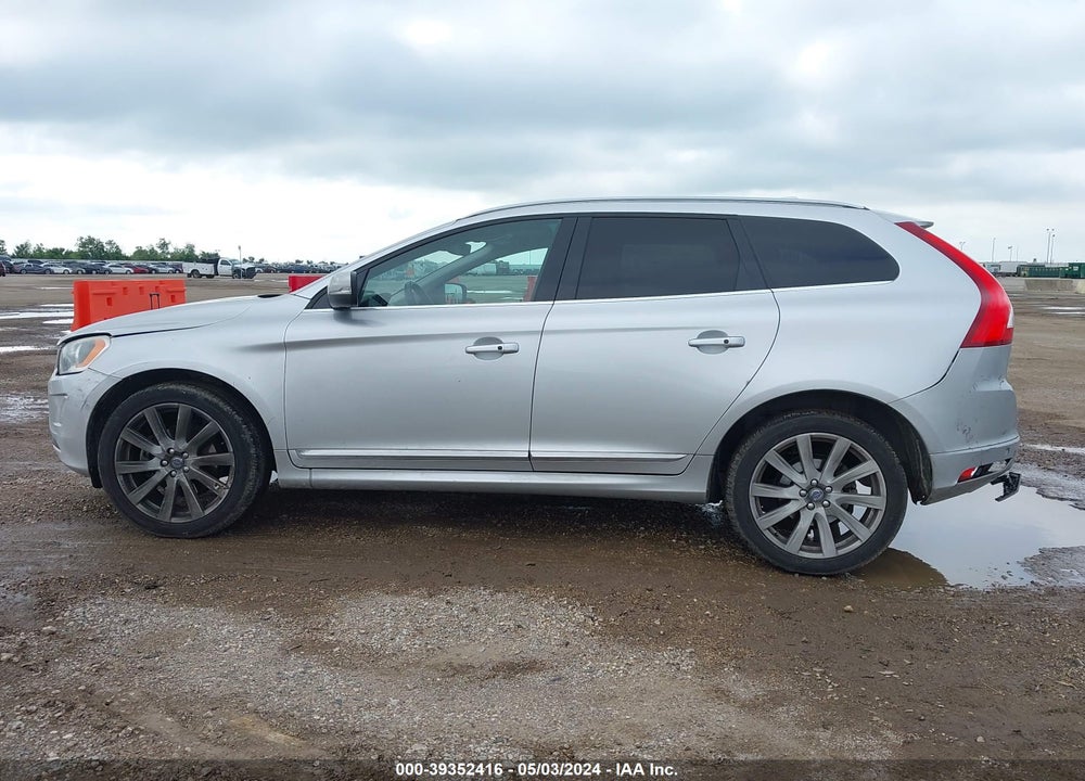 2017 VOLVO XC60 T5 INSCRIPTION VIN: YV440MDU3H2080820