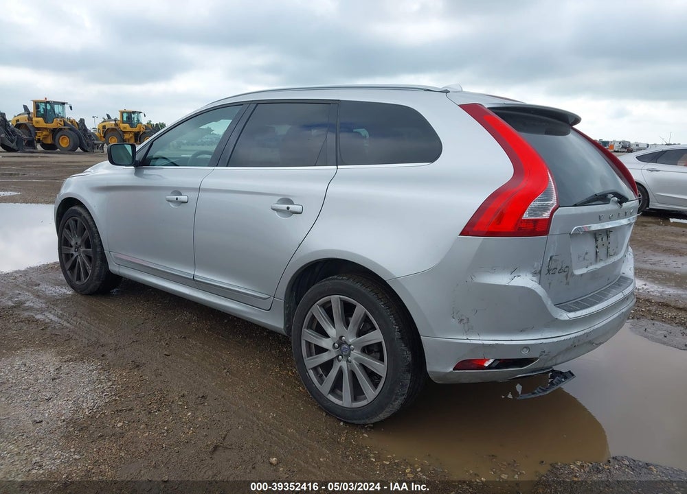2017 VOLVO XC60 T5 INSCRIPTION VIN: YV440MDU3H2080820