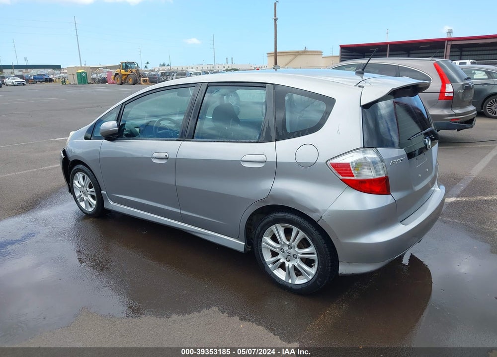 2009 HONDA FIT SPORT VIN: JHMGE884X9S068568