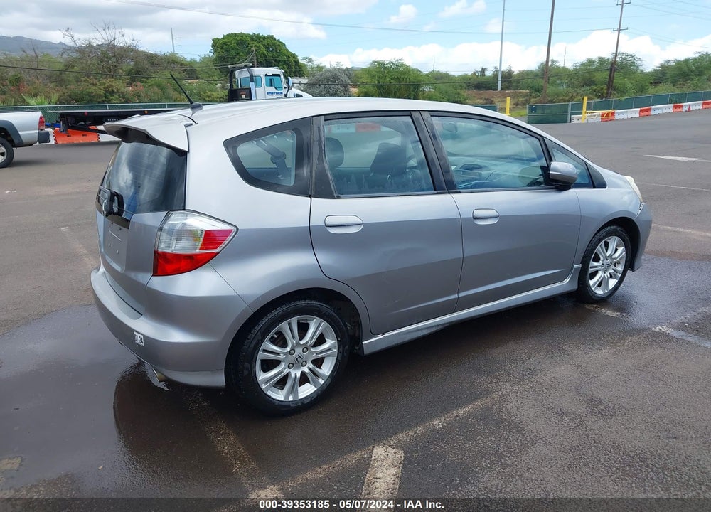2009 HONDA FIT SPORT VIN: JHMGE884X9S068568