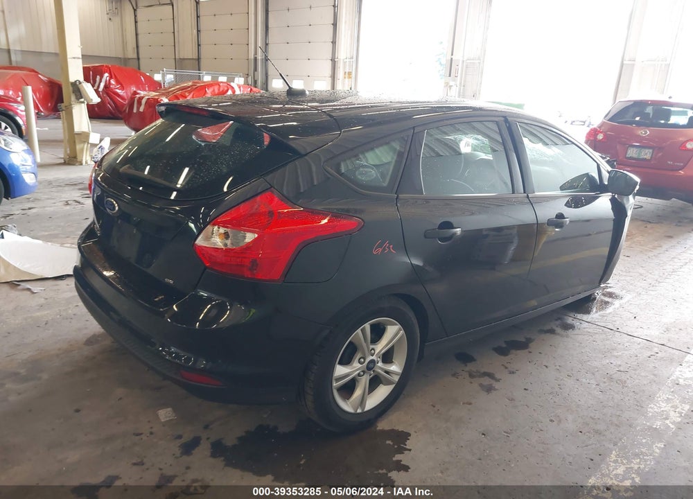 2014 FORD FOCUS SE VIN: 1FADP3K23EL454607