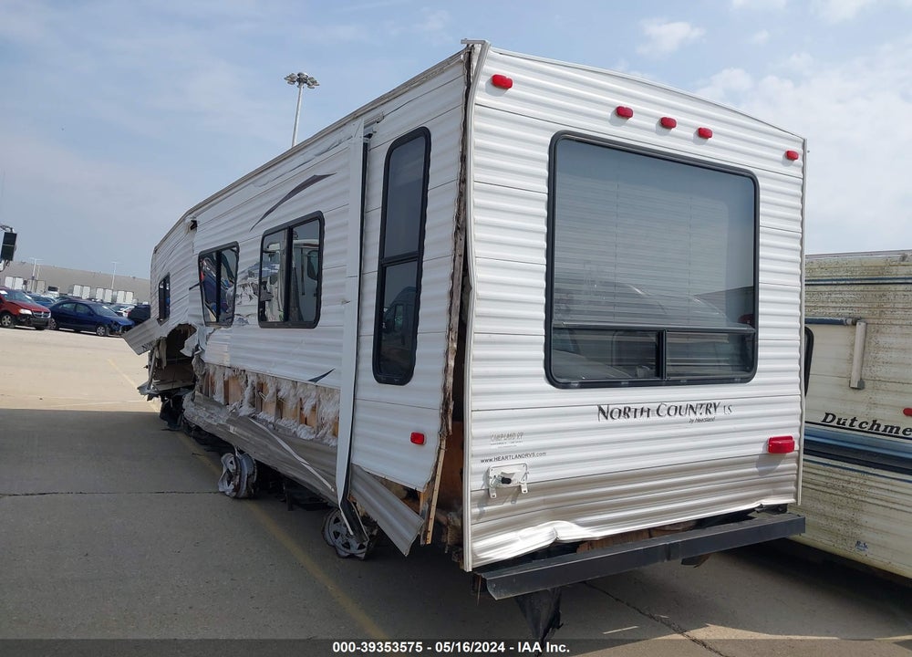 2009 HEARTLAND NORTH COUNTRY 27BHS VIN: 5SFEB29289E203876