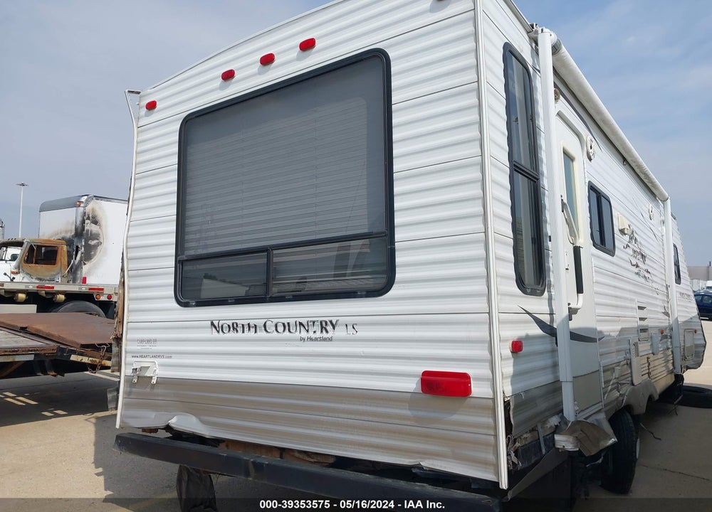 2009 HEARTLAND NORTH COUNTRY 27BHS VIN: 5SFEB29289E203876
