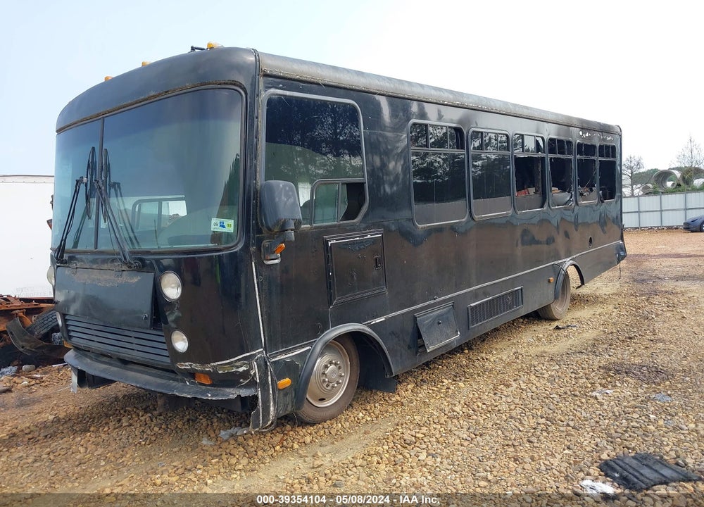 1998 CHEVROLET P30 BUS VIN: 1GBLP37J7W3317147