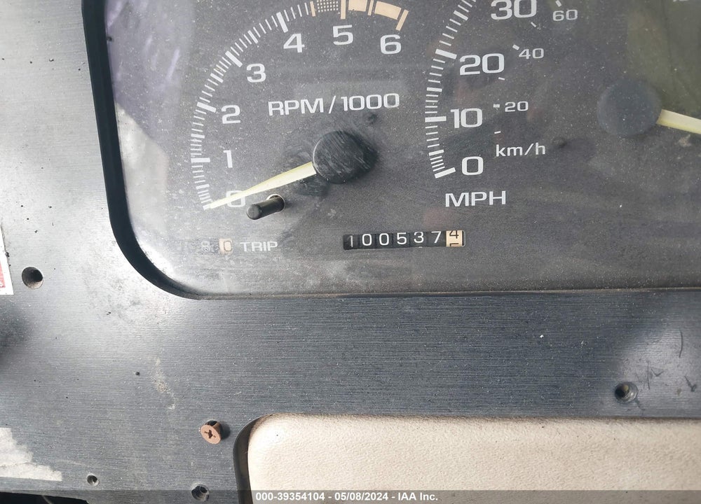 1998 CHEVROLET P30 BUS VIN: 1GBLP37J7W3317147