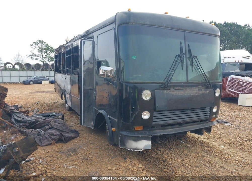1998 CHEVROLET P30 BUS VIN: 1GBLP37J7W3317147