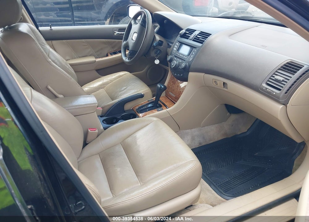 2003 HONDA ACCORD 2.4 EX VIN: 1HGCM566X3A020511