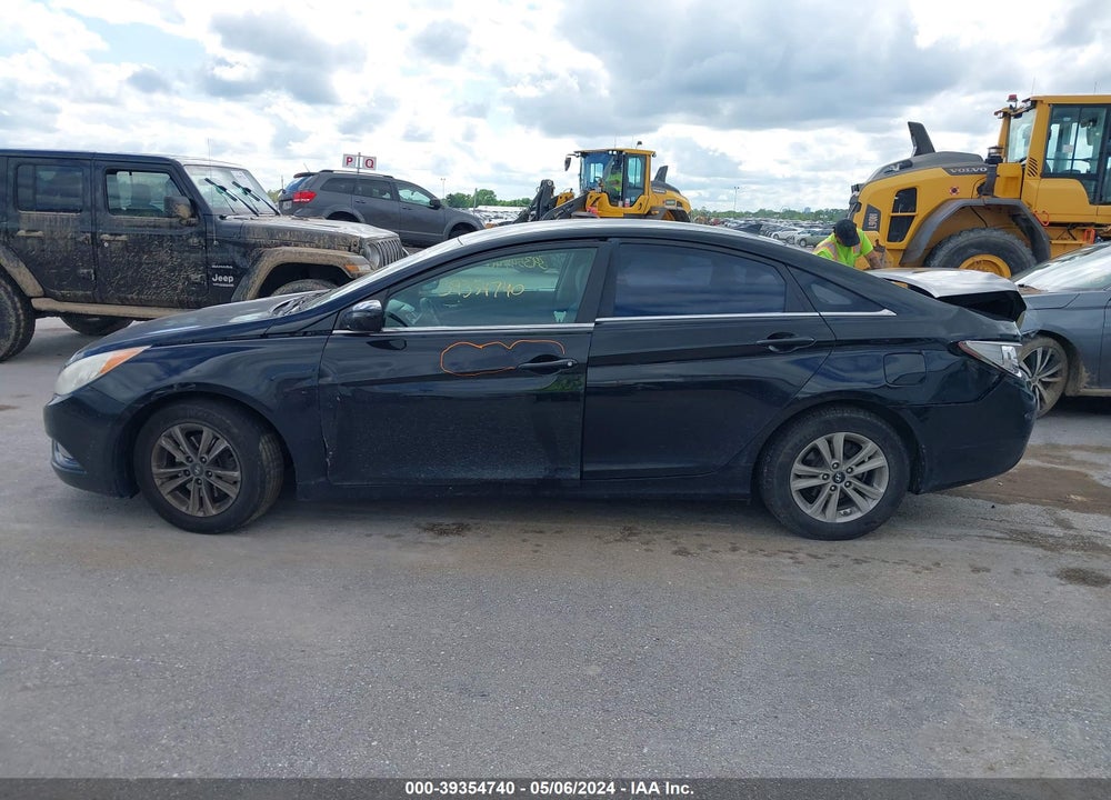 2013 HYUNDAI SONATA GLS VIN: 5NPEB4AC1DH692424