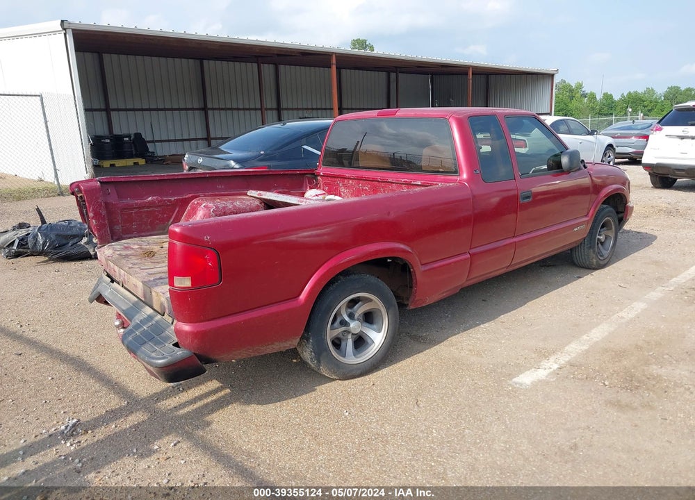 1998 CHEVROLET S-10 LS FLEETSIDE VIN: 1GCCS1945W8128747