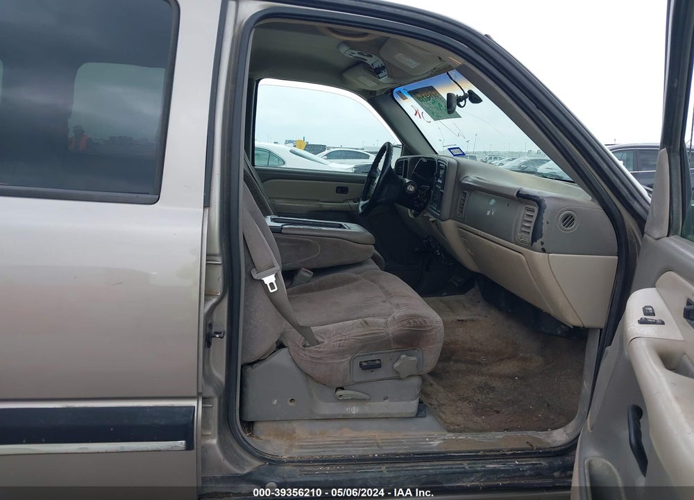 2001 CHEVROLET SUBURBAN 1500 LS VIN: 3GNEC16T81G233326