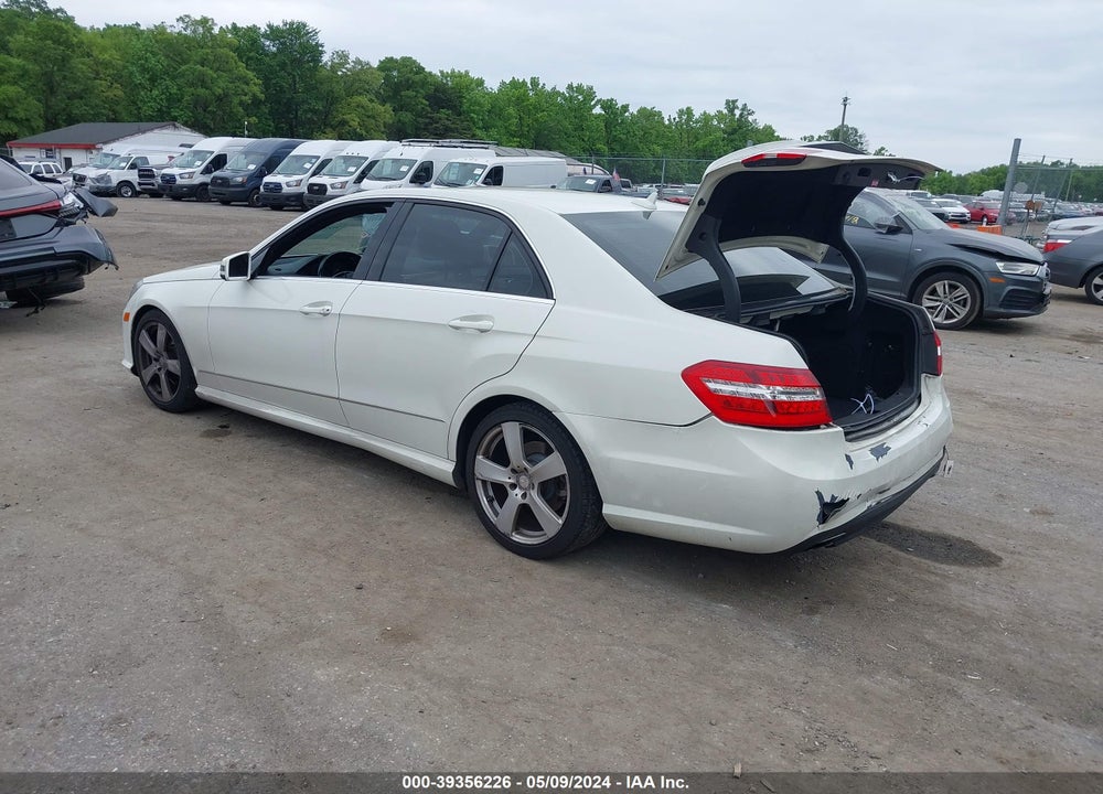 2011 MERCEDES-BENZ E 350 4MATIC VIN: WDDHF8HB1BA485788