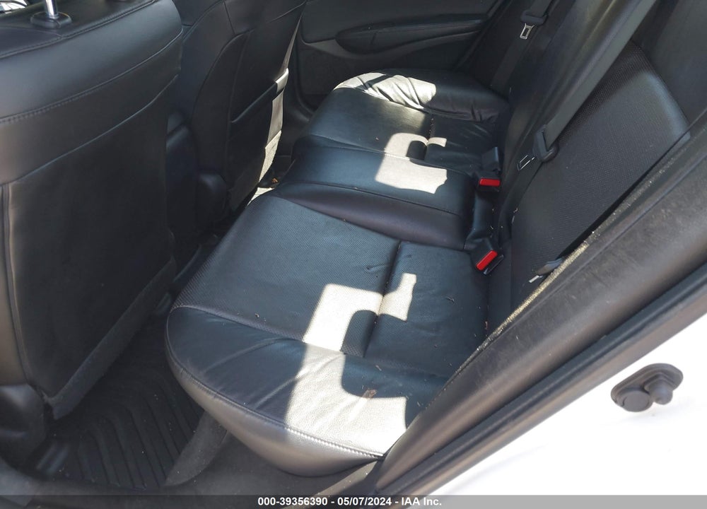 2014 ACURA ILX 2.0L VIN: 19VDE1F37EE001969