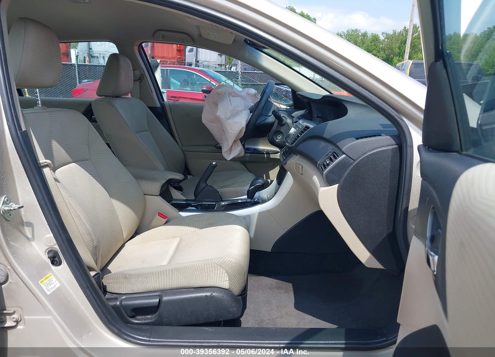 2015 HONDA ACCORD LX VIN: 1HGCR2F37FA201141