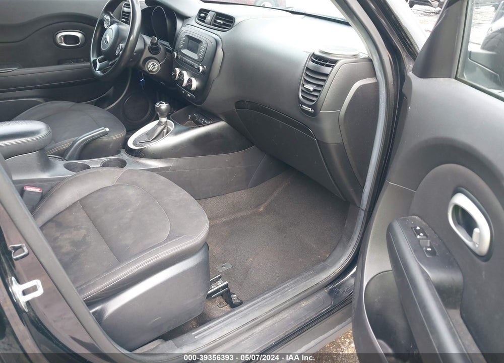 2015 KIA SOUL VIN: KNDJN2A20F7235550