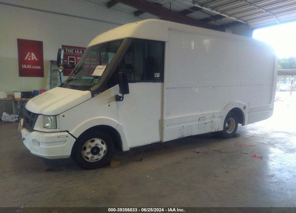 2013 ISUZU COMMERCIAL VAN VIN: JALB4T174D7W00221