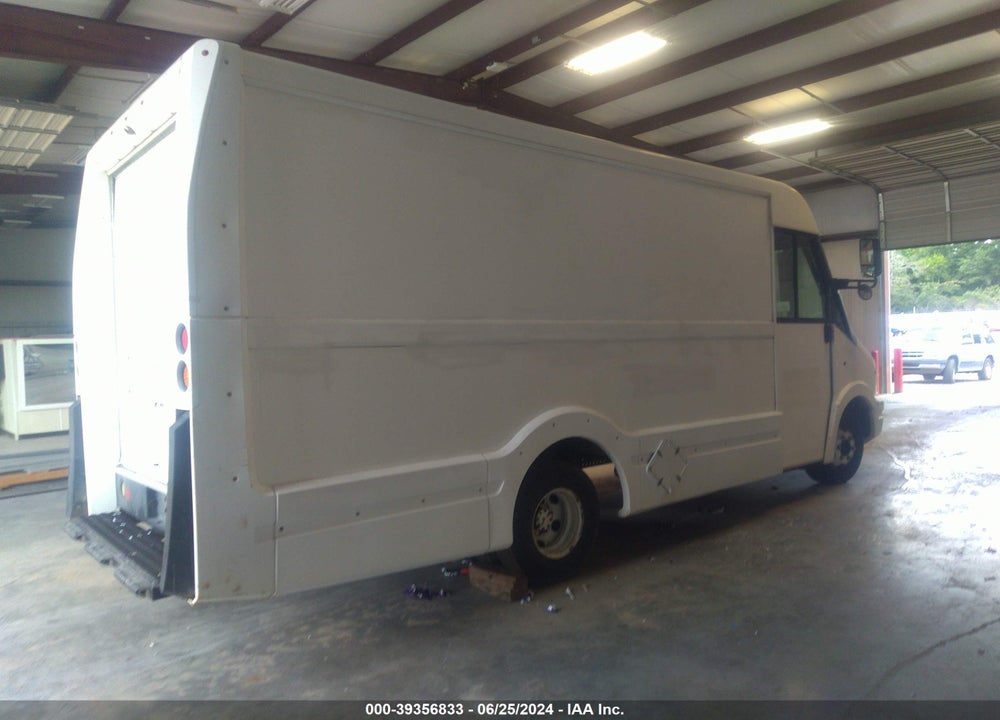 2013 ISUZU COMMERCIAL VAN VIN: JALB4T174D7W00221
