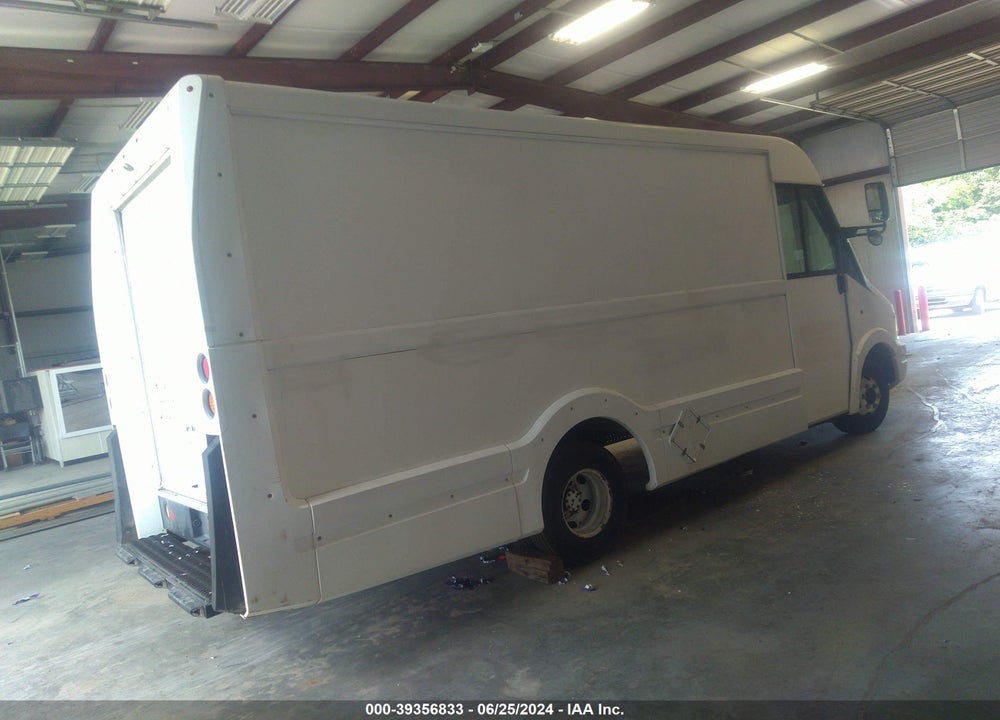 2013 ISUZU COMMERCIAL VAN VIN: JALB4T174D7W00221