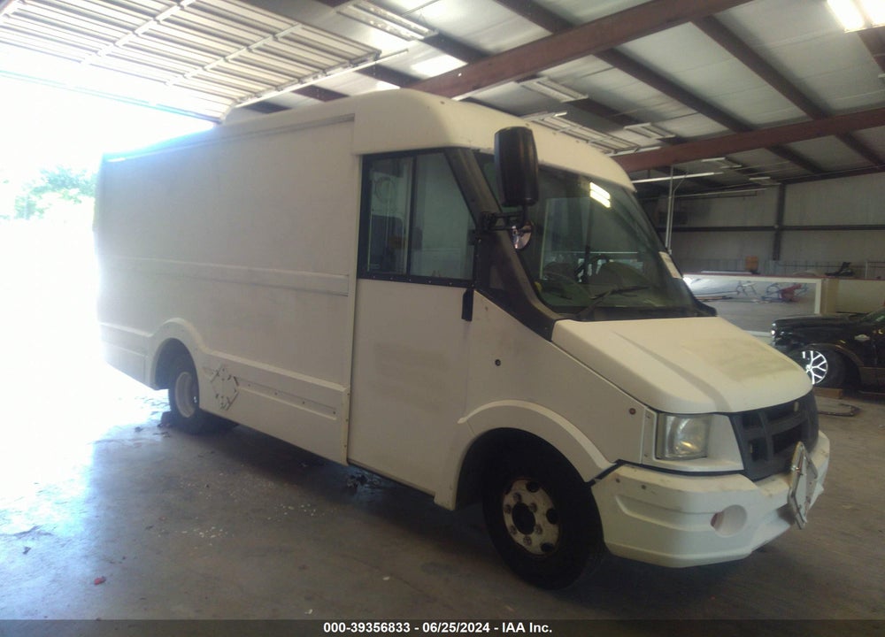 2013 ISUZU COMMERCIAL VAN VIN: JALB4T174D7W00221