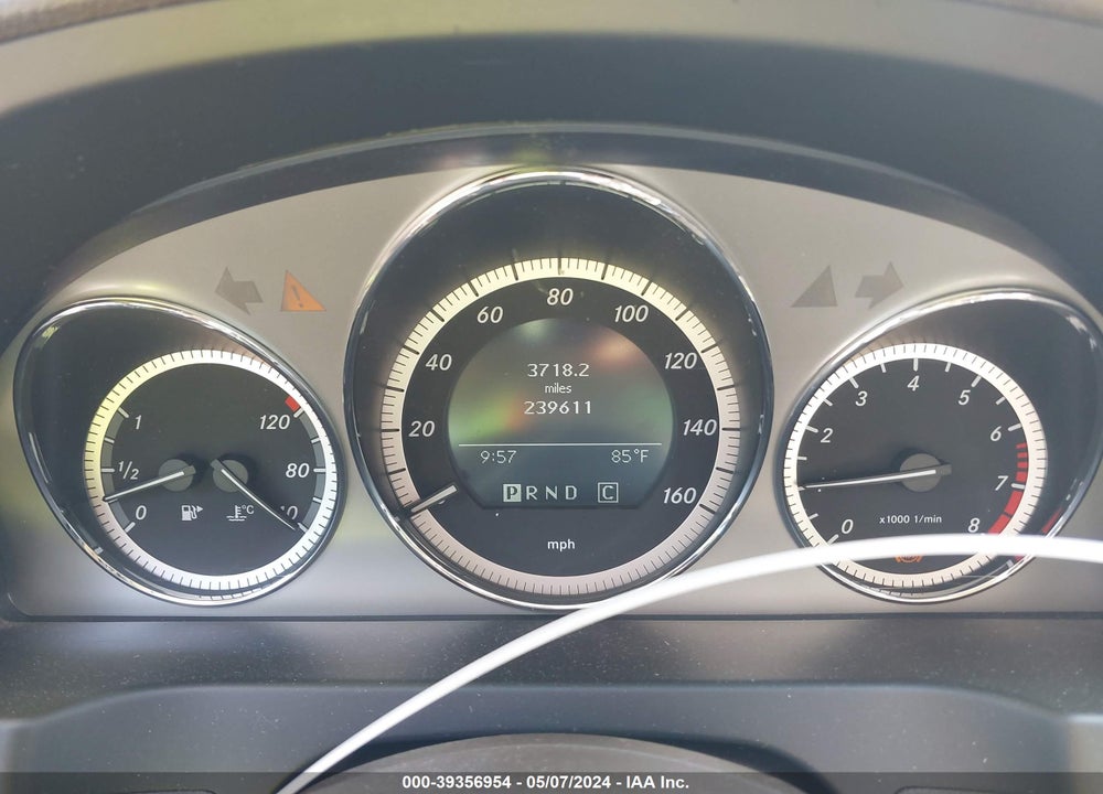 2009 MERCEDES-BENZ C 300 VIN: WDDGF81X79R085067
