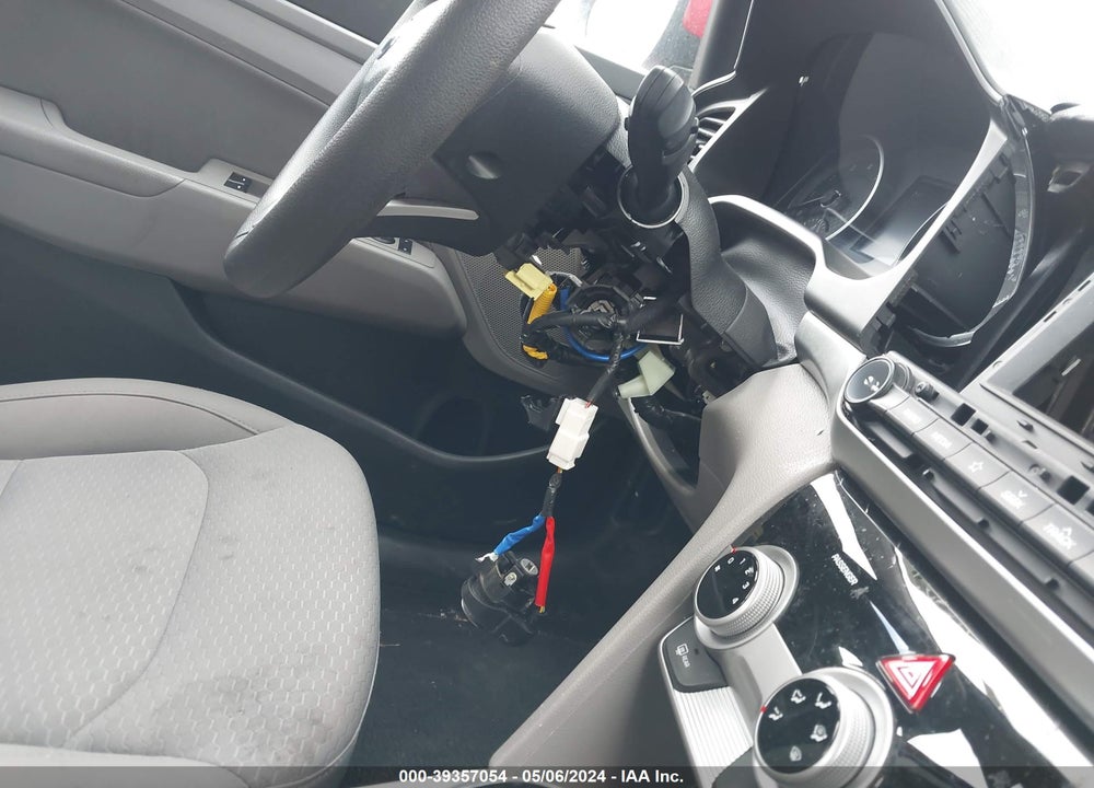 2019 HYUNDAI ELANTRA SEL VIN: KMHD84LF7KU747412