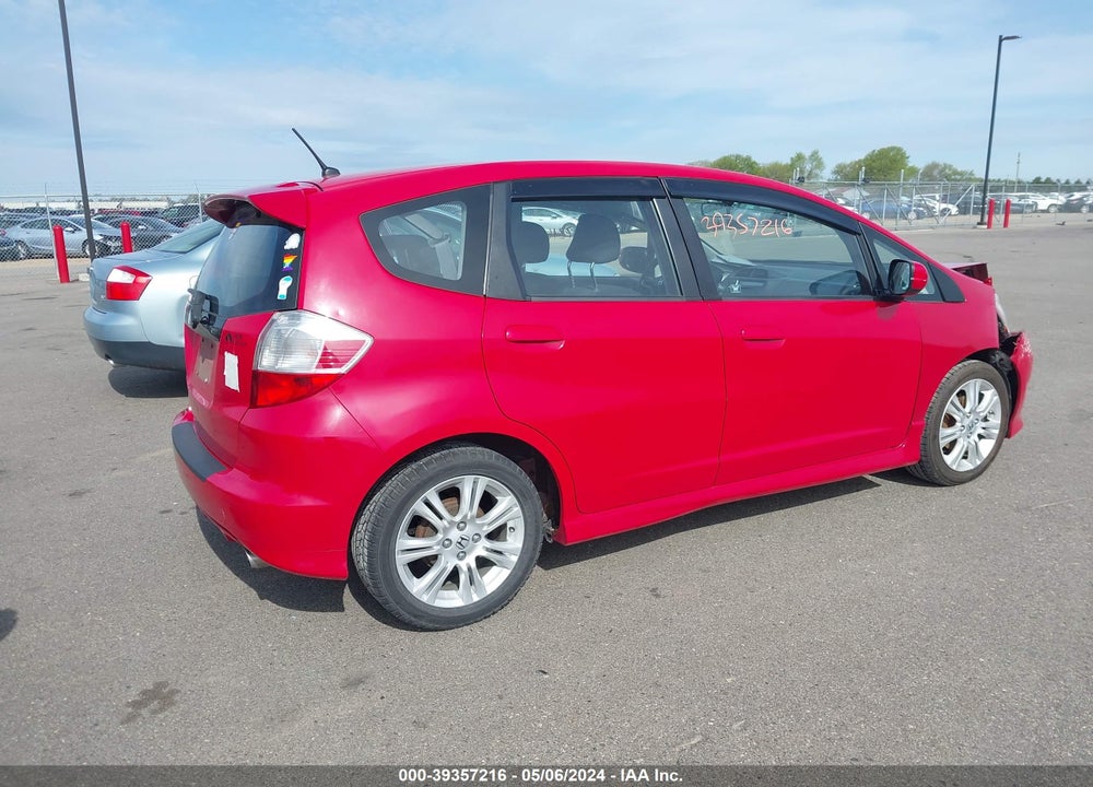 2011 HONDA FIT SPORT VIN: JHMGE8H53BC015171