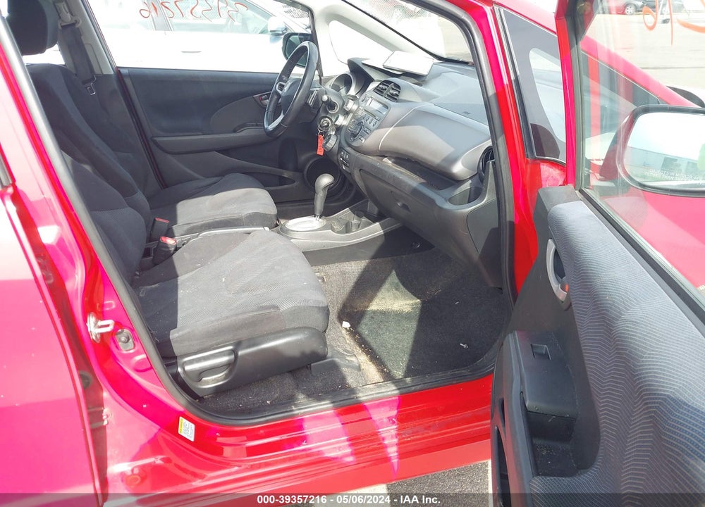 2011 HONDA FIT SPORT VIN: JHMGE8H53BC015171