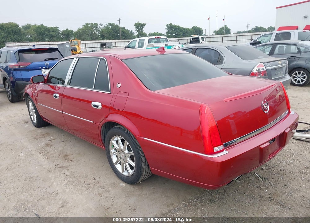 2011 CADILLAC DTS LUXURY COLLECTION VIN: 1G6KD5E63BU121384