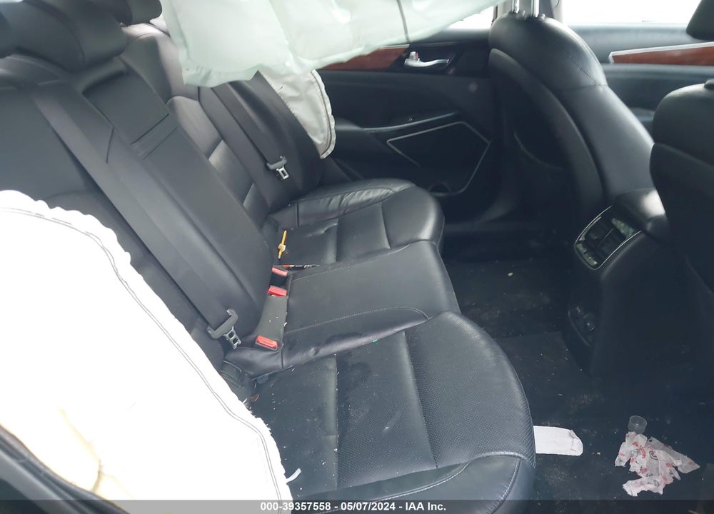 2017 KIA CADENZA PREMIUM VIN: KNALC4J18H5061661