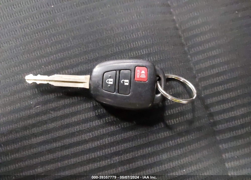 2016 TOYOTA RAV4 LE VIN: 2T3BFREV5GW491879