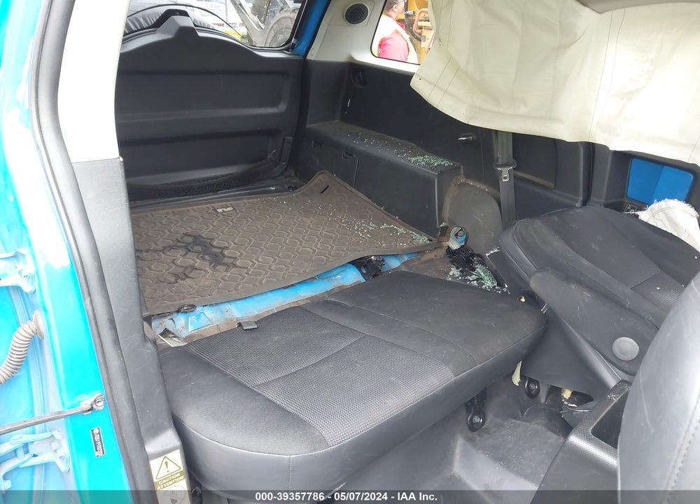2007 TOYOTA FJ CRUISER VIN: JTEBU11F970073900
