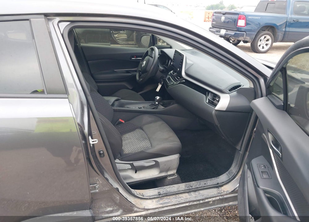 2021 TOYOTA C-HR LE VIN: JTNKHMBX8M1096331