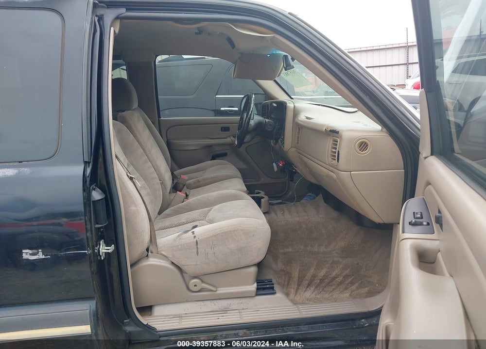 2005 CHEVROLET SILVERADO 1500 LS VIN: 2GCEC19V351337632