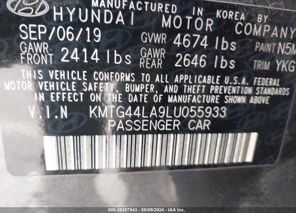 2020 GENESIS G70 2.0T RWD VIN: KMTG44LA9LU055933