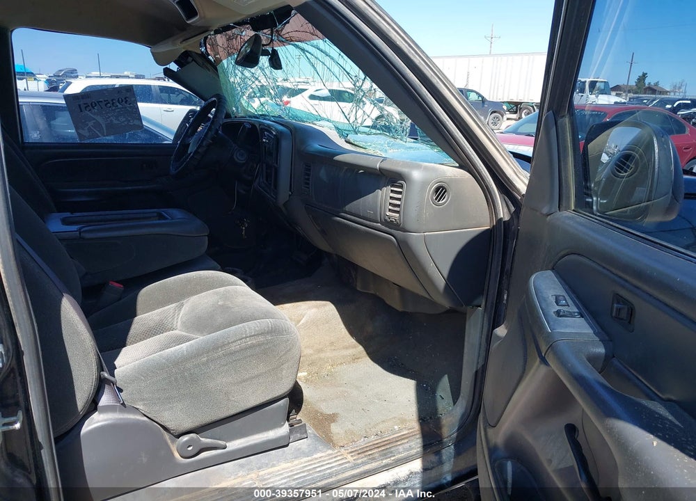 2004 CHEVROLET SILVERADO 2500HD LS VIN: 1GCHK23U84F158273