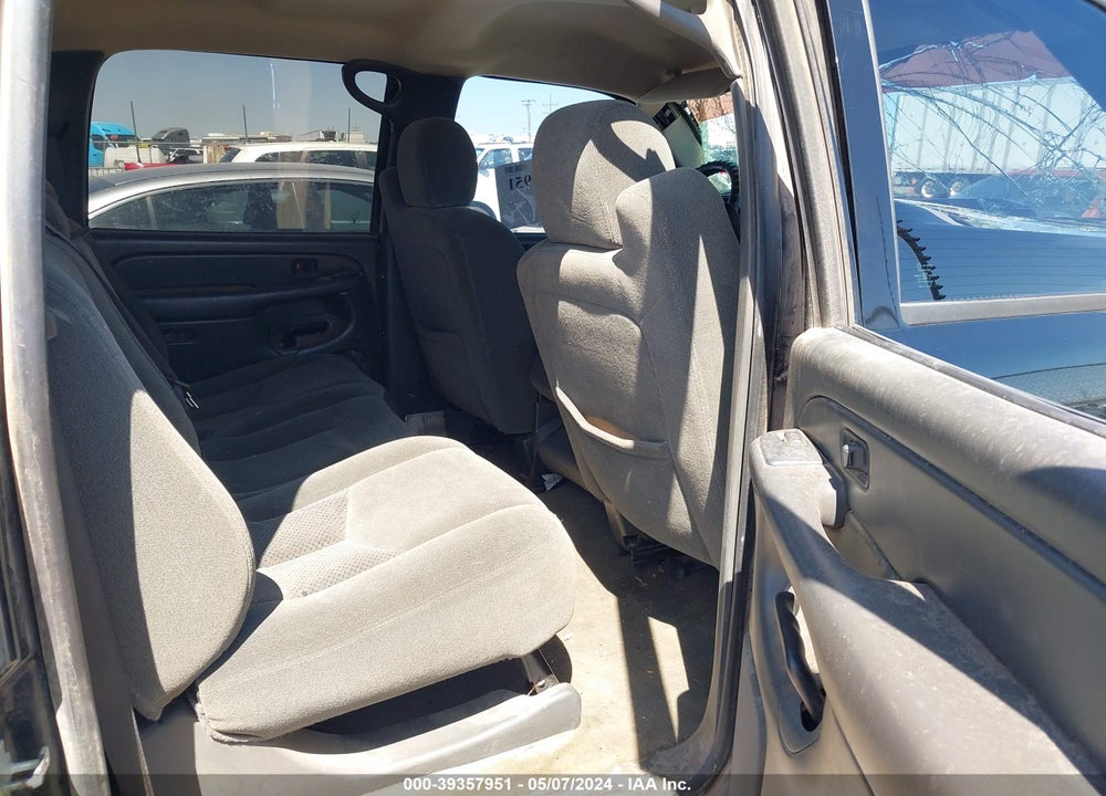 2004 CHEVROLET SILVERADO 2500HD LS VIN: 1GCHK23U84F158273