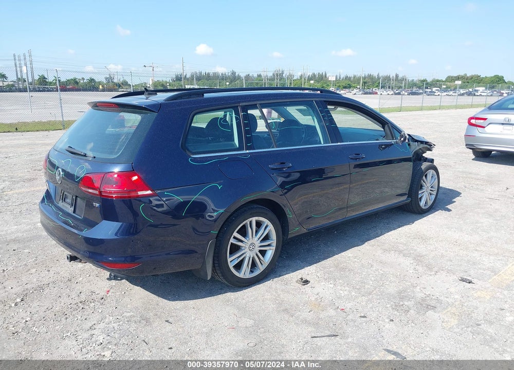 2015 VOLKSWAGEN GOLF SPORTWAGEN TDI SE 4-DOOR VIN: 3VWFA7AUXFM507735