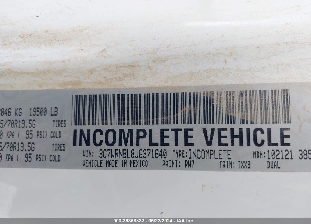 2018 RAM 5500 CHASSIS TRADESMAN/SLT VIN: 3C7WRNBL8JG371640