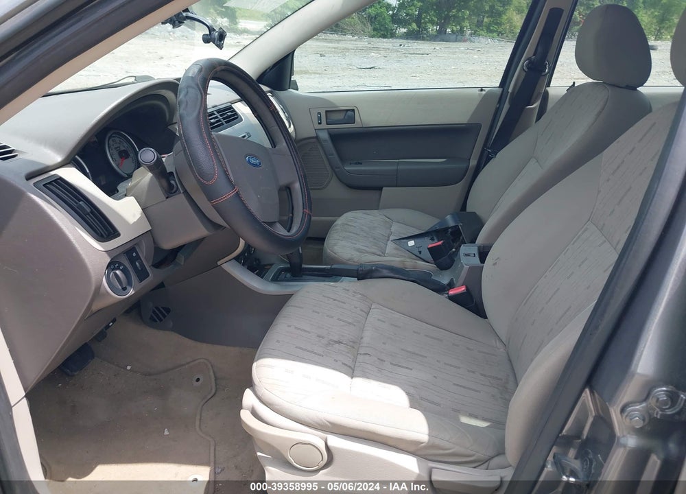 2010 FORD FOCUS SE VIN: 1FAHP3FN4AW126658