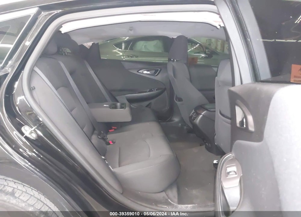 2018 CHEVROLET MALIBU LT VIN: 1G1ZD5ST4JF122867