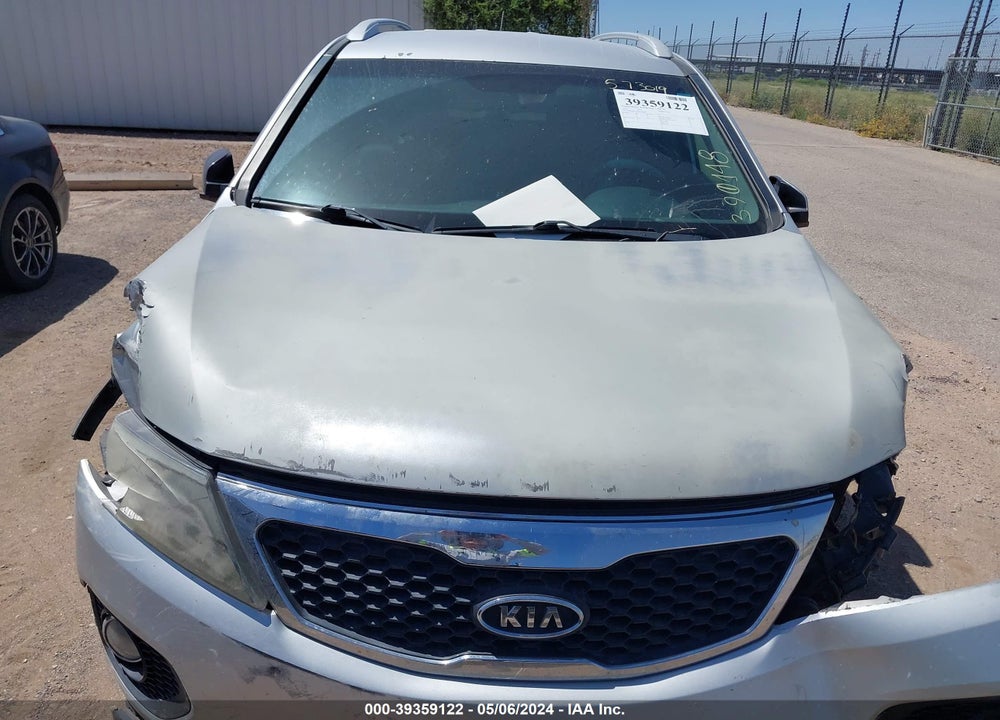 2013 KIA SORENTO LX V6 VIN: 5XYKT4A27DG390148