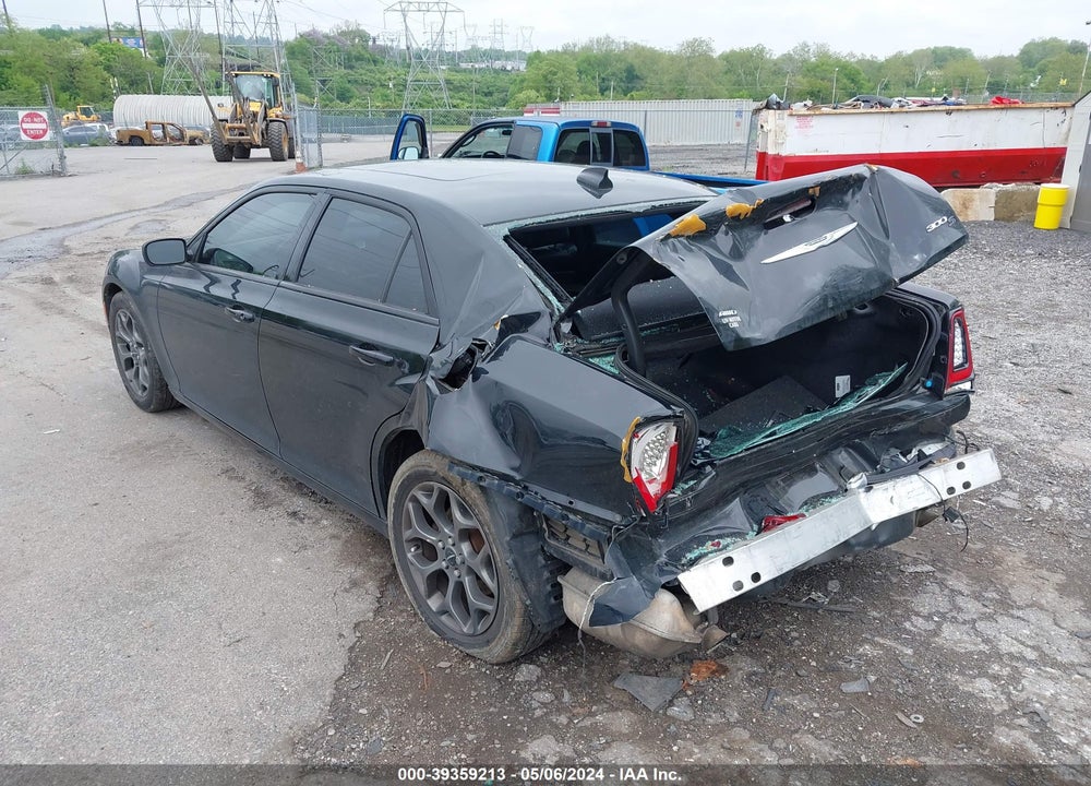 2016 CHRYSLER 300 VIN: 2C3CCAGG2GH142552