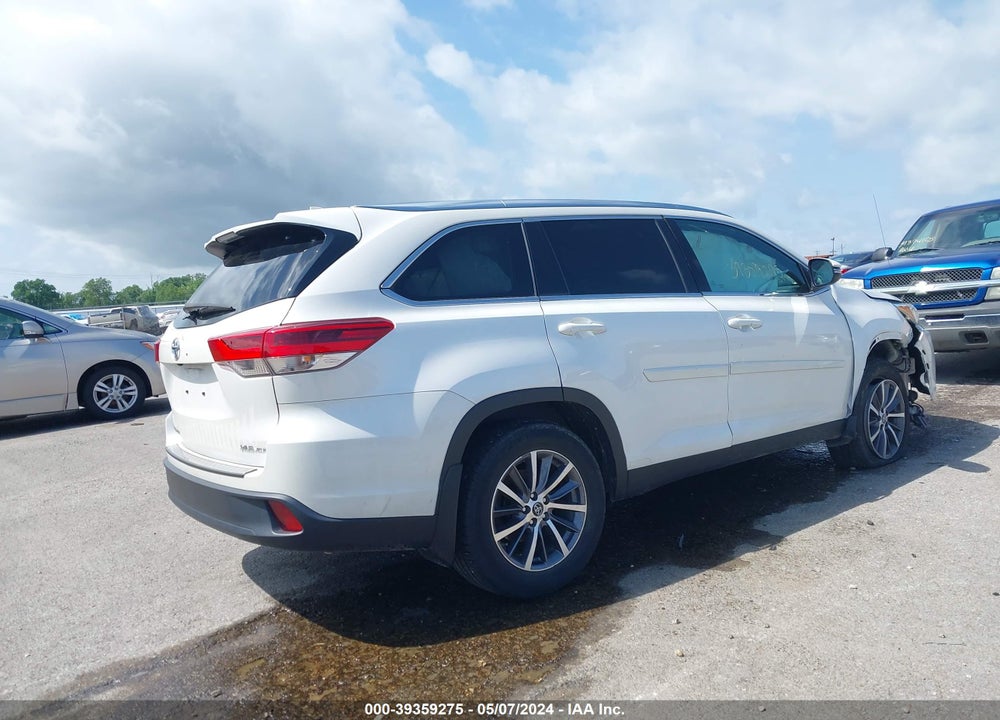 2019 TOYOTA HIGHLANDER XLE VIN: 5TDJZRFH8KS566290
